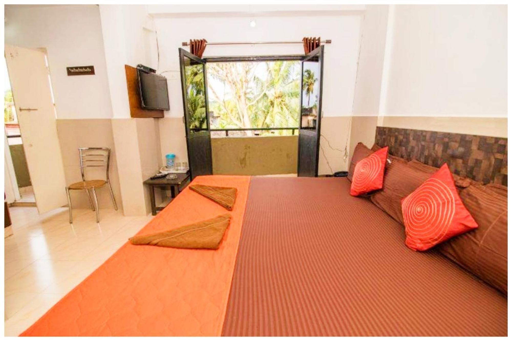 Hotel Premium Travellers # Inn Near Temple - Fully Air Conditioning Hotel - Hygiene And Spacious Room - A Top Rated Luxuary Hotel Merces Exteriör bild